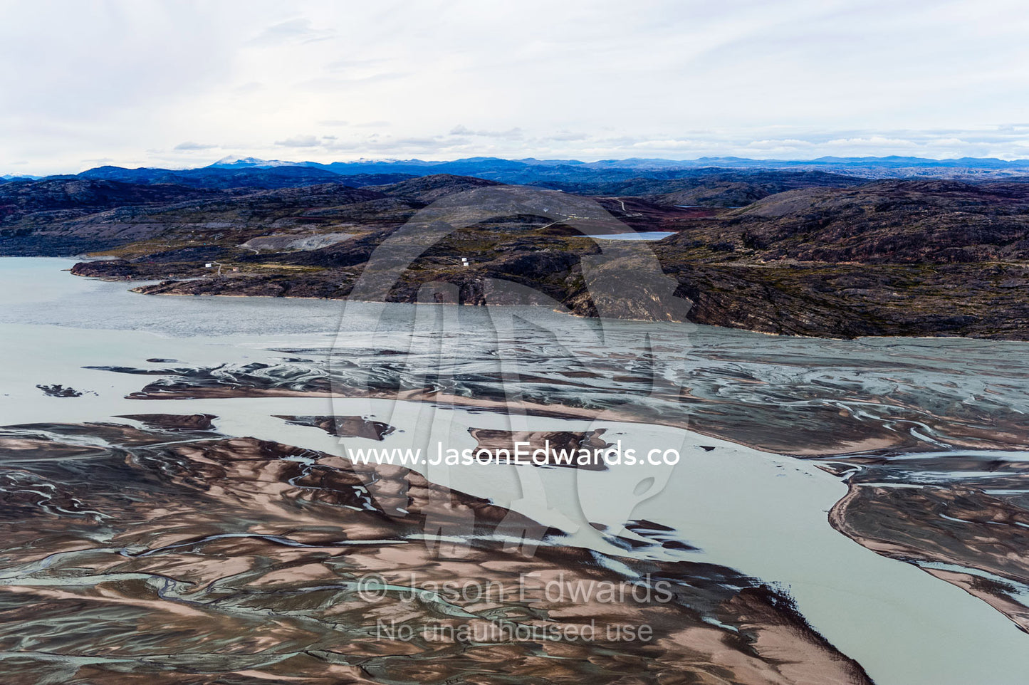 An outwash plain created by a river flowing with meltwater and sediment from a glacier. Qinnguata Kuussua River, Russell Glacier, Greenland Ice Sheet, Qeqqata Municipality, Kangerlussuaq, Greenland.