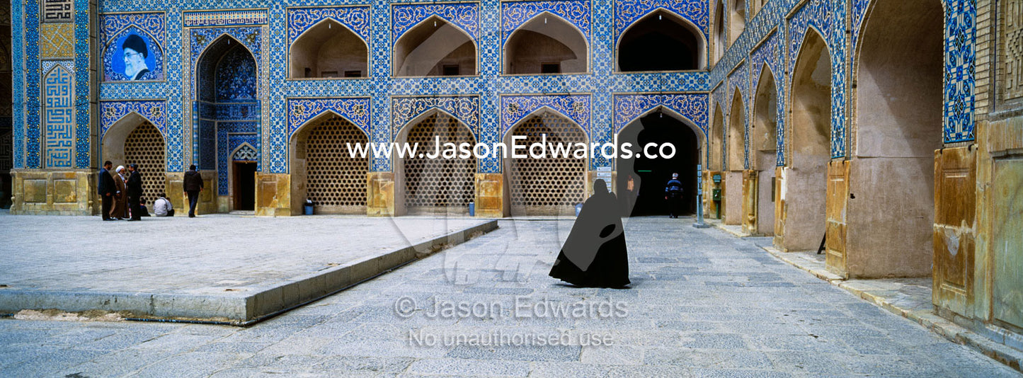 The main courtyard and riwaq in the Jameh Mosque Jameh Mosque of Isfahan, Isfahan, Isfahan Province, Islamic Republic of Iran.