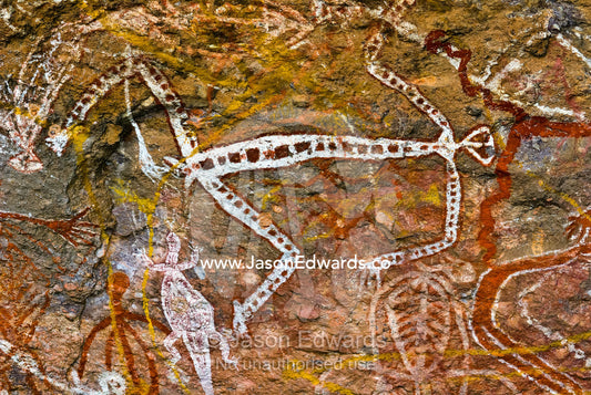 Aboriginal rock art depicts figures of Mimi Spirits on a cave wall. Nourlangie, Nawurlandja, Anbangbang Billabong, Kakadu National Park, Northern Territory, Australia.