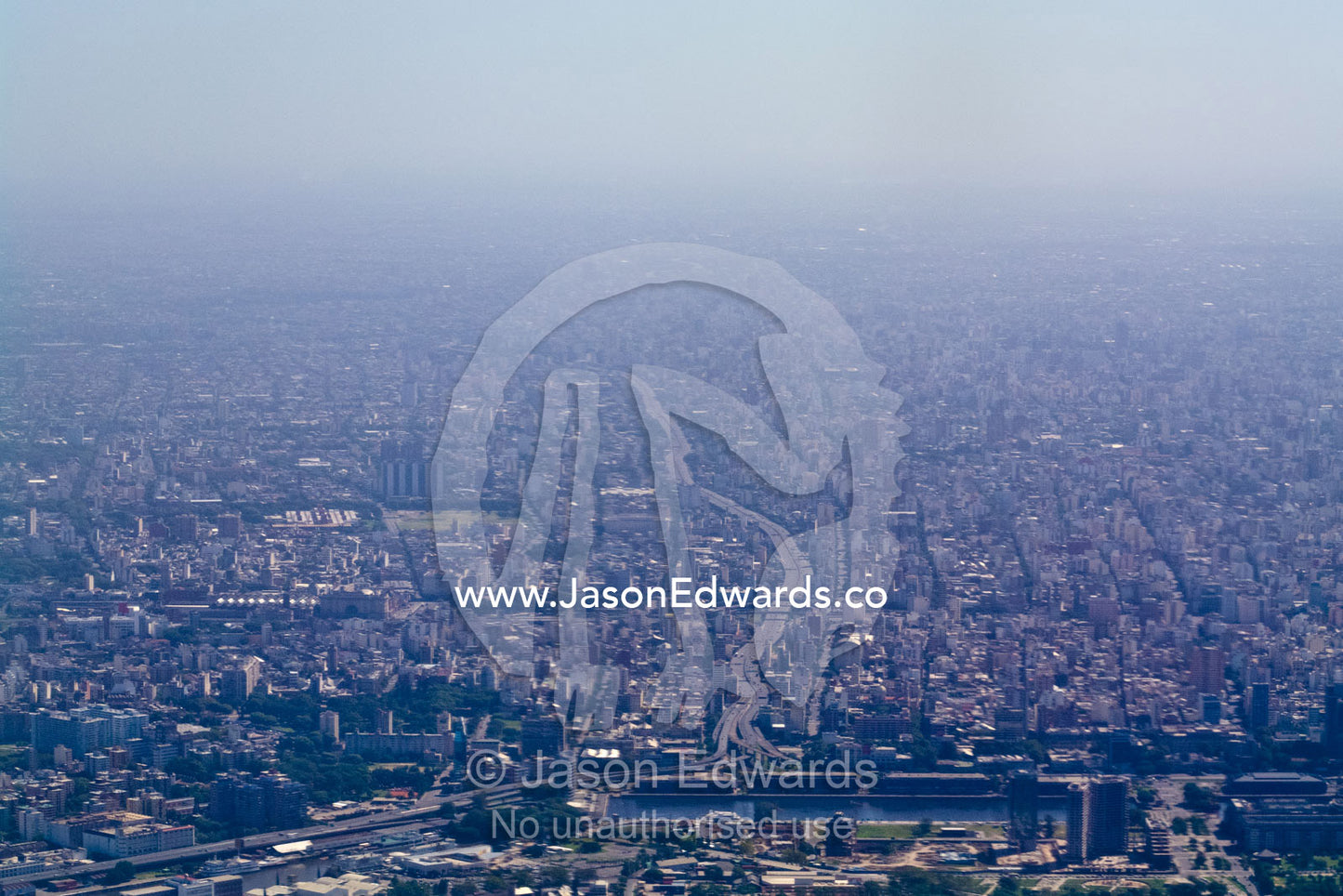 Pollutions and smog shroud the sprawling city skyline of Buenos Aires. Buenos Aires, Argentina.