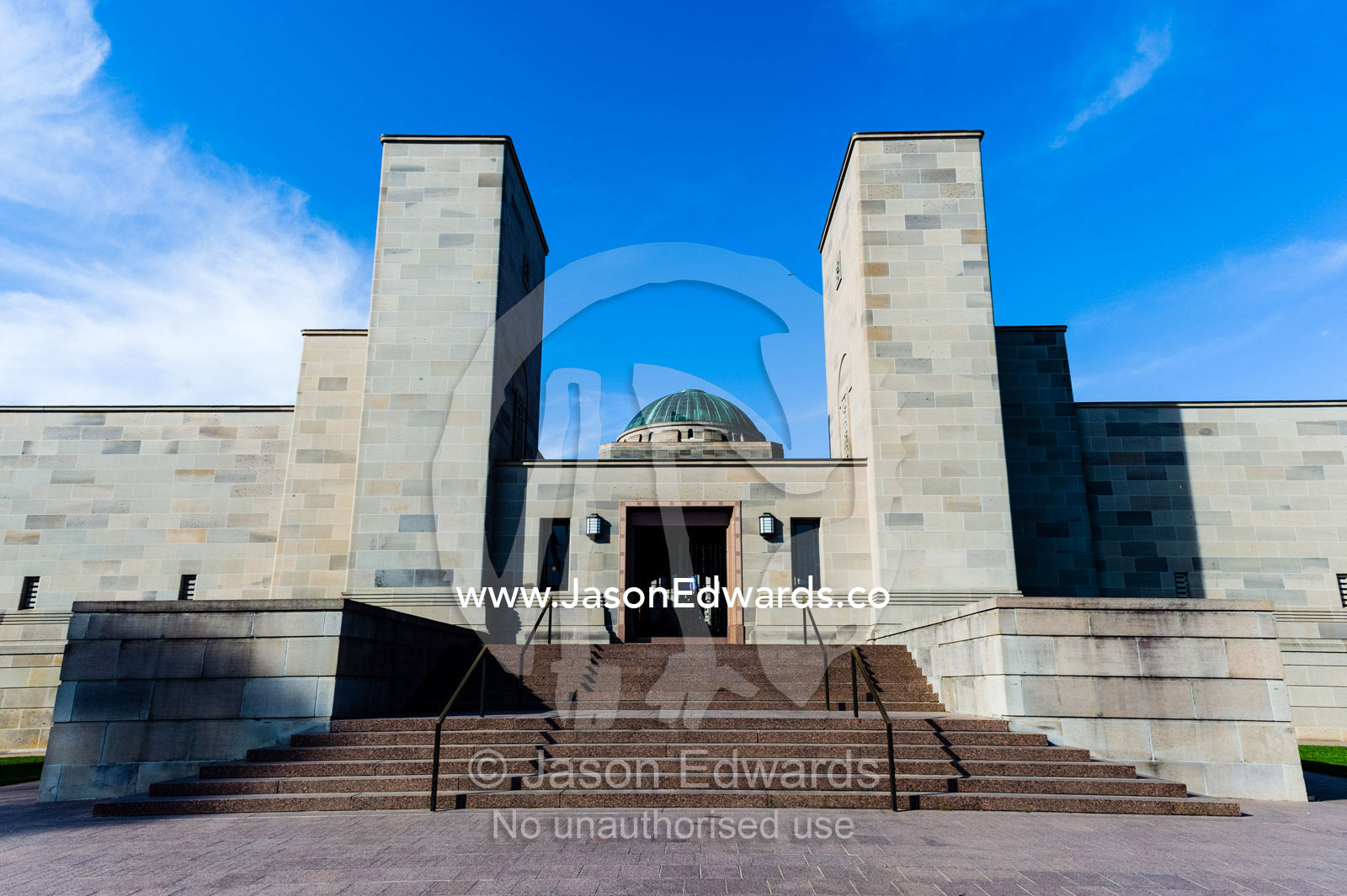 The imposing entrance to the Australian War Memorial from the ANZAC Parade. Australian War Memorial, Canberra, Australian Capital Territory, Australia.