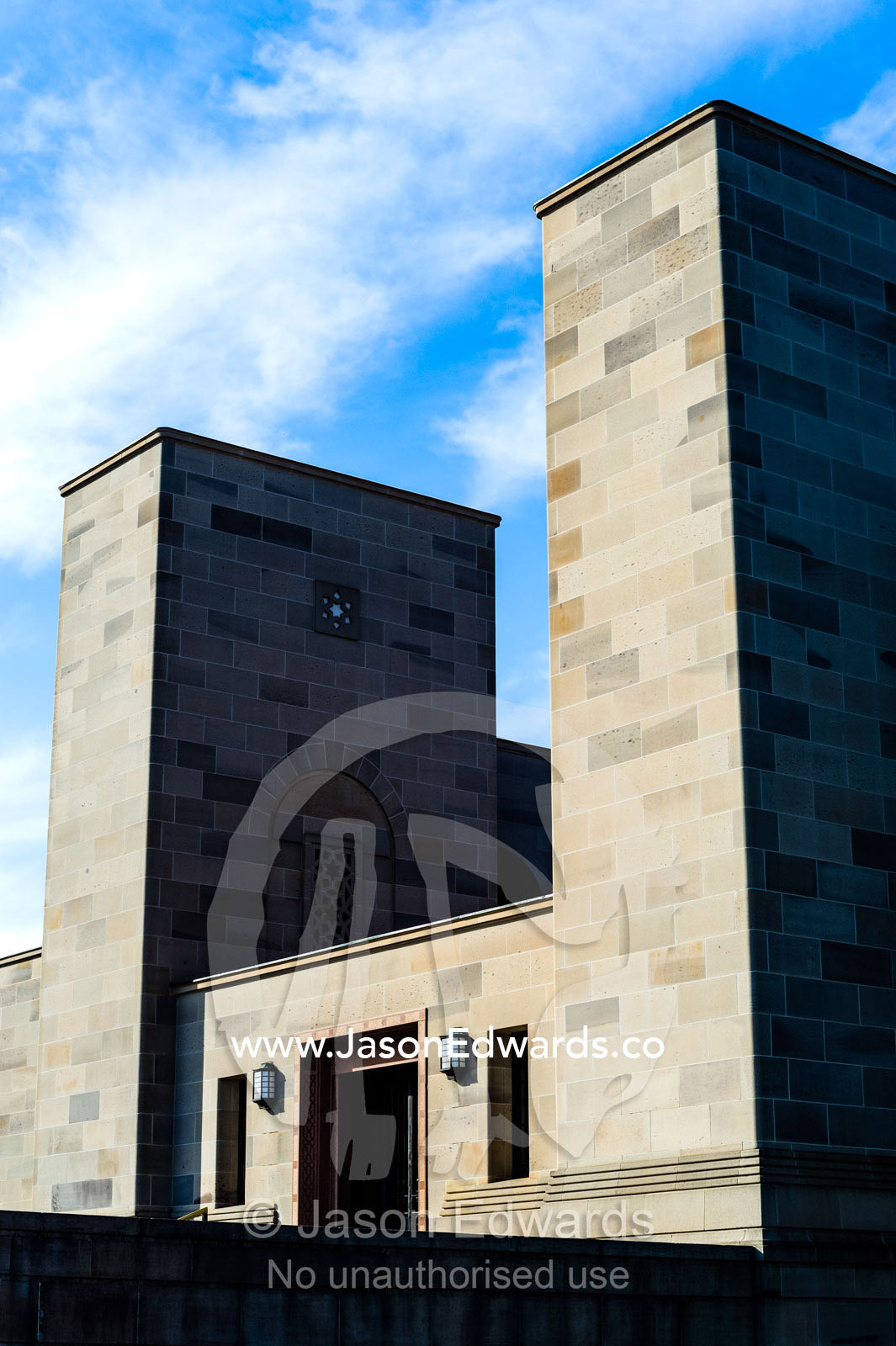 The imposing entrance to the Australian War Memorial from the ANZAC Parade. Australian War Memorial, Canberra, Australian Capital Territory, Australia.