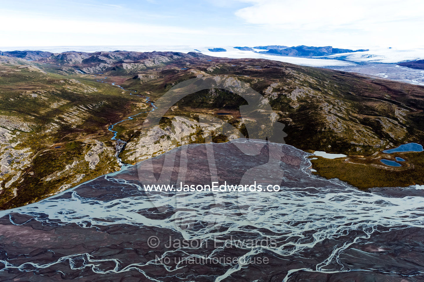 An outwash plain created by a river flowing with meltwater and sediment from a glacier. Qinnguata Kuussua River, Russell Glacier, Greenland Ice Sheet, Qeqqata Municipality, Kangerlussuaq, Greenland.