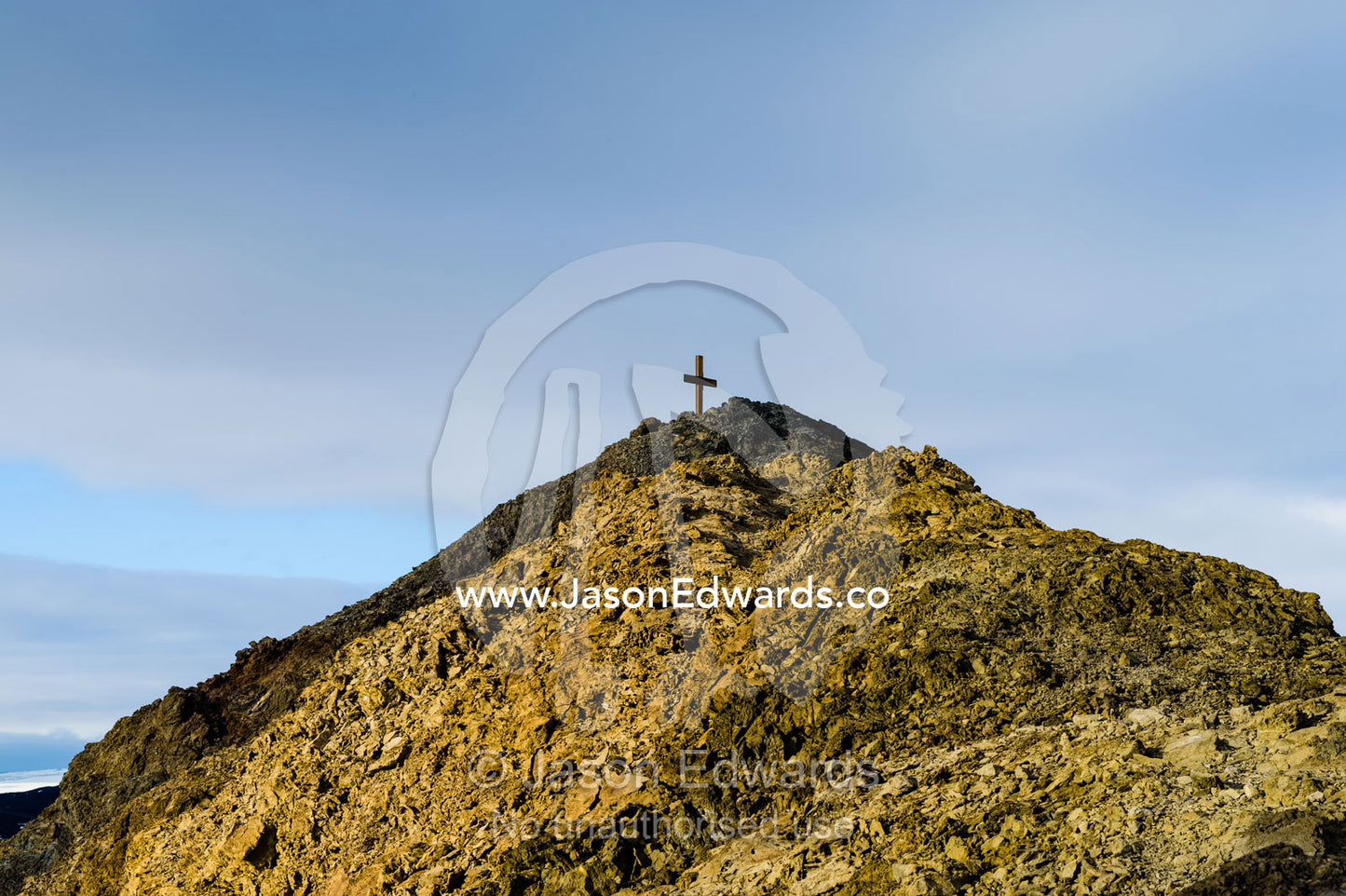 Scott's Cross is a memorial to Antarctic explorer Robert Falcon Scott and his party on top of Observation Hill. Observation Hill, McMurdo Sound, Ross Island, Antarctica