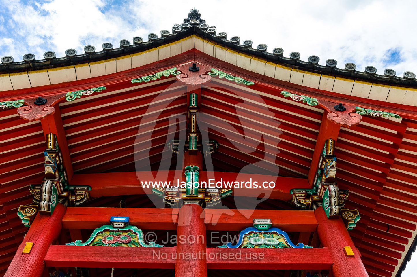 The ornate ribbed ceiling rafters of a buddhist temple. Kiyomizu-dera Temple, Higashiyama Ward, Kyoto, Kyoto Prefecture, Japan.