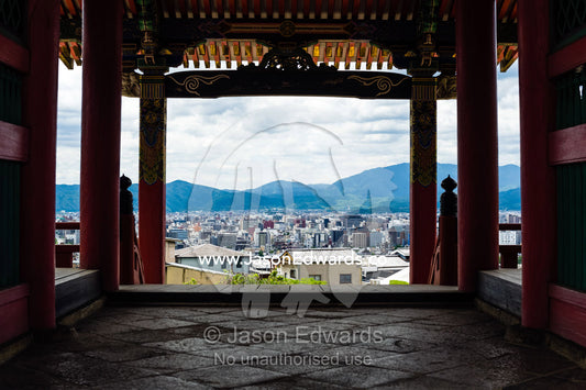 The view from the Kiyomizu-dera Temple overlooking Kyoto. Kiyomizu-dera Temple, Higashiyama Ward, Kyoto, Kyoto Prefecture, Japan.