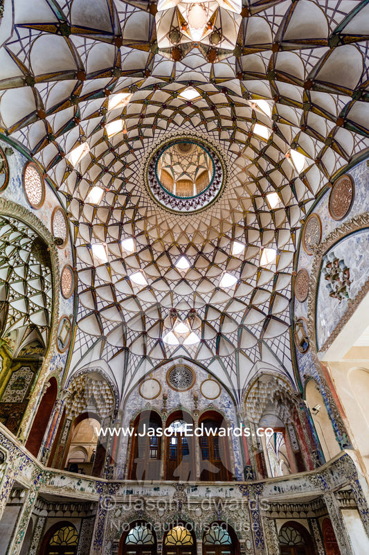 Skylights illuminate the vaulted spiralling geometric ceiling of the Borujerdis House. Borujerdis House, Kashan, Isfahan Province, Islamic Republic of Iran.