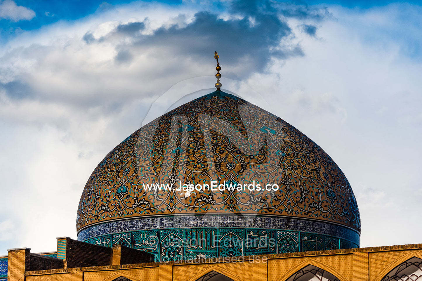 Patterns on the intricate tiled dome of the Sheikh Lotfollah Mosque at sunset. Sheikh Lotfollah Mosque, Naqsh-e Jahan Square, Isfahan, Isfahan Province, Islamic Republic of Iran.