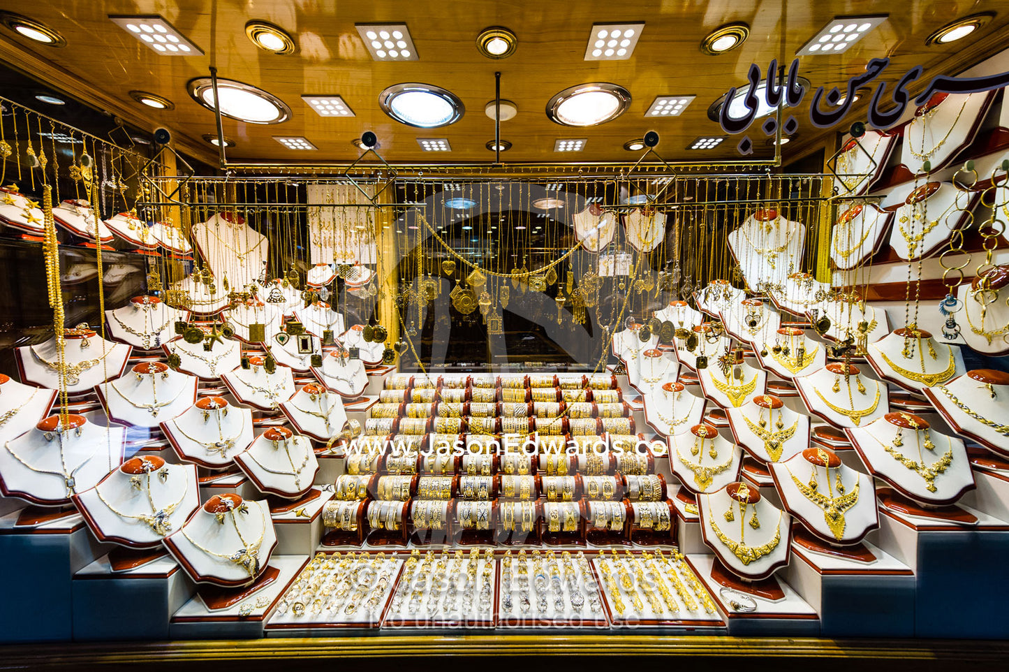A display case with gold jewellery in an ancient bazaar. Yazd, Yazd Province, Islamic Republic of Iran.