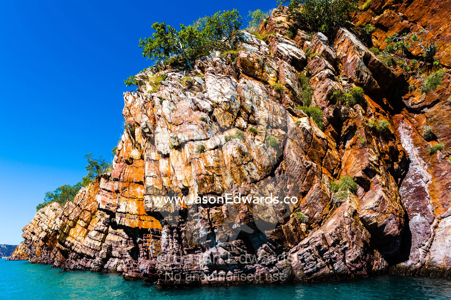 A series of sandstone synclines where folds in the rock happen under pressure. Nares Point, Cockatoo Island, Yampi Sound, Buccaneer Archipelago, Kimberley Coast, Western Australia, Australia.