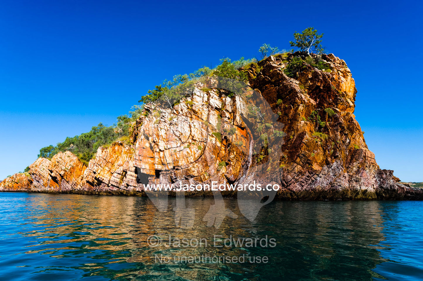 A series of sandstone synclines where folds in the rock happen under pressure. Nares Point, Cockatoo Yampi Sound, Island, Buccaneer Archipelago, Kimberley Coast, Western Australia, Australia.
