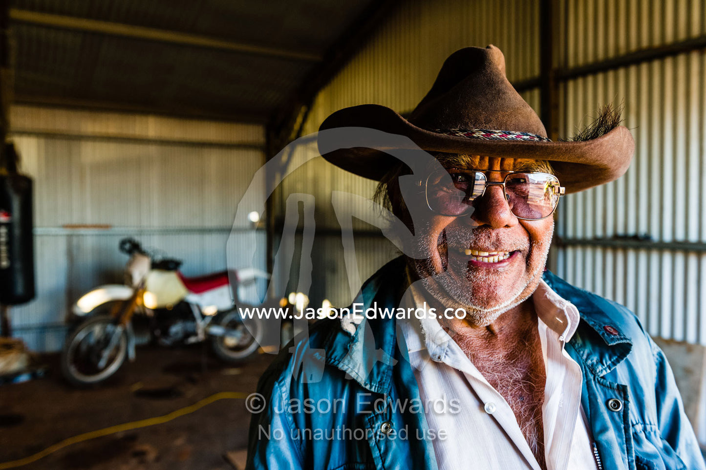 A ringer on an outback station who musters the cattle. Coober Pedy, Mt Willoughby Station, South Australia, Australia