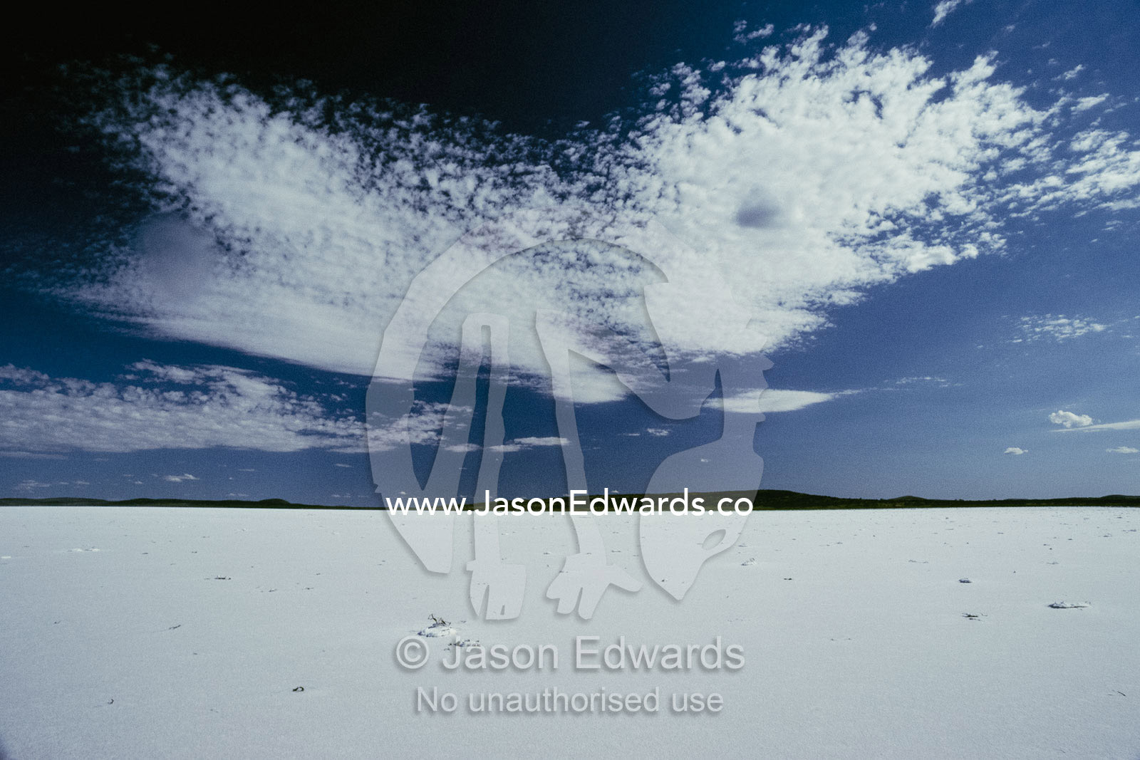 High clouds form above Lake Gairdner, a dry salt lake. Lake Gairdner, South Australia, Australia.