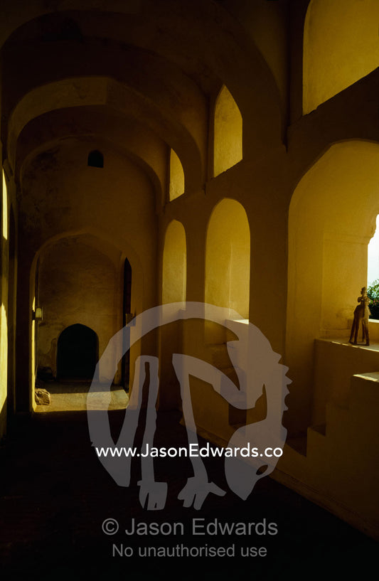 Entrance to the 15th-century Neemrana Fort-Palace, now a luxury hotel. Neemrana, Rajhastan State, India.